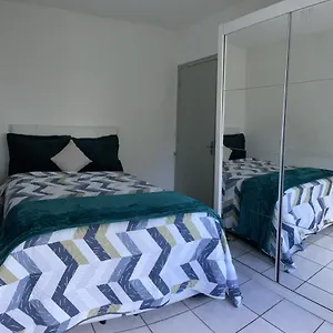  Apartamento Apartamento Familiar Com Estacionamento Brasil